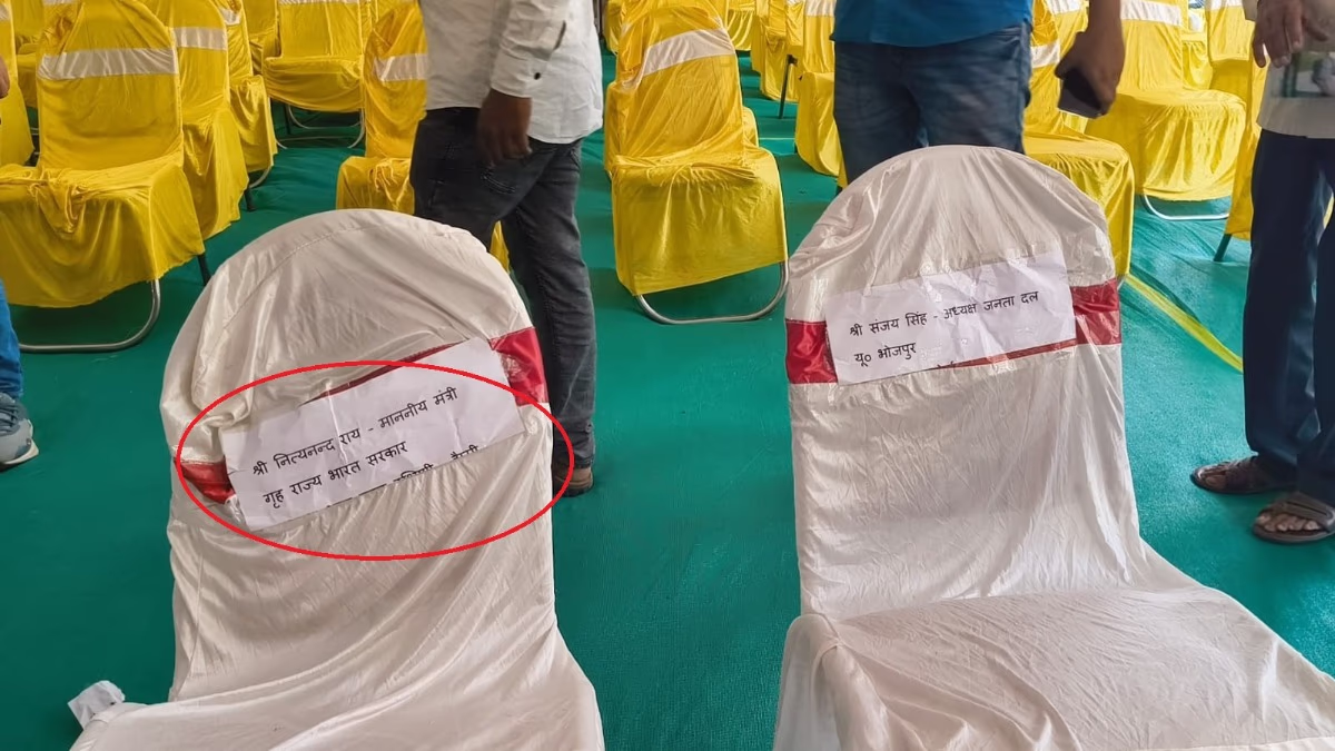 Chairs in the Voter Rights Rally meeting labeled with NDA leaders' names. (Photo: Sonu Kumar Singh/ITG)