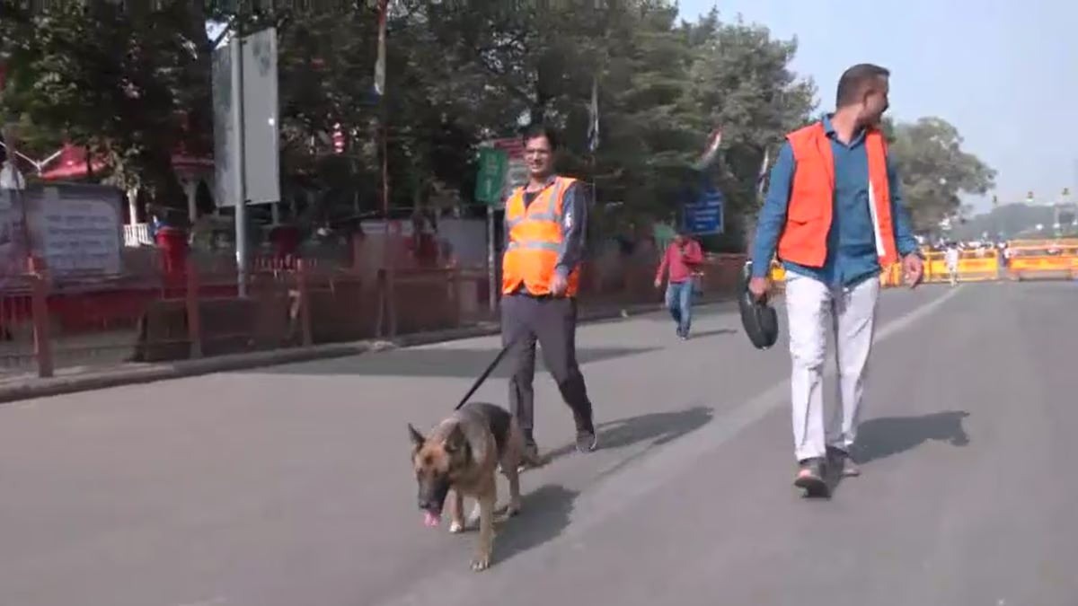 NIA and Delhi Police investigating the Wazirpur area related to Omar's activities before the Red Fort blast.