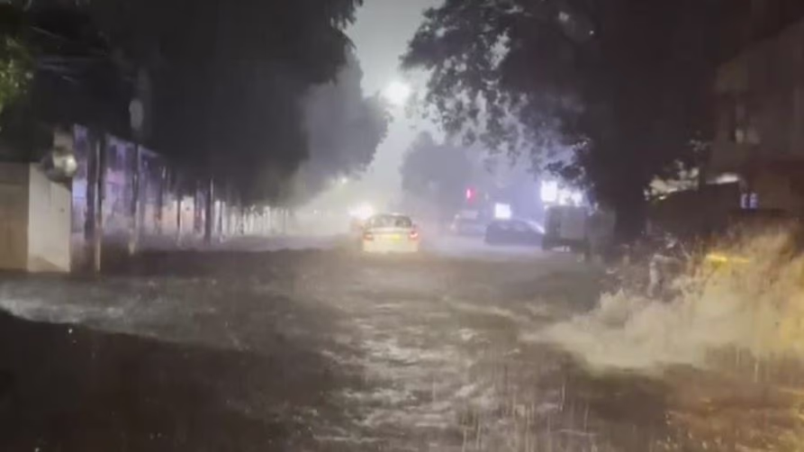 Torrential rain in L