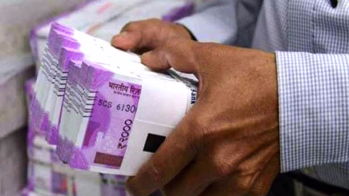 Fraudsters Embezzle Crores from Investors