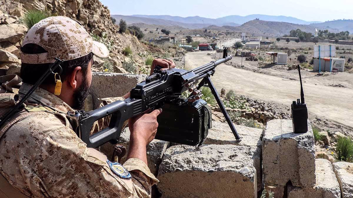 A Taliban fighter stationed at the Ghulam Khan Zero Point post in the Gurbaz district along the Afghanistan-Pakistan border. (File Photo: AFP)
