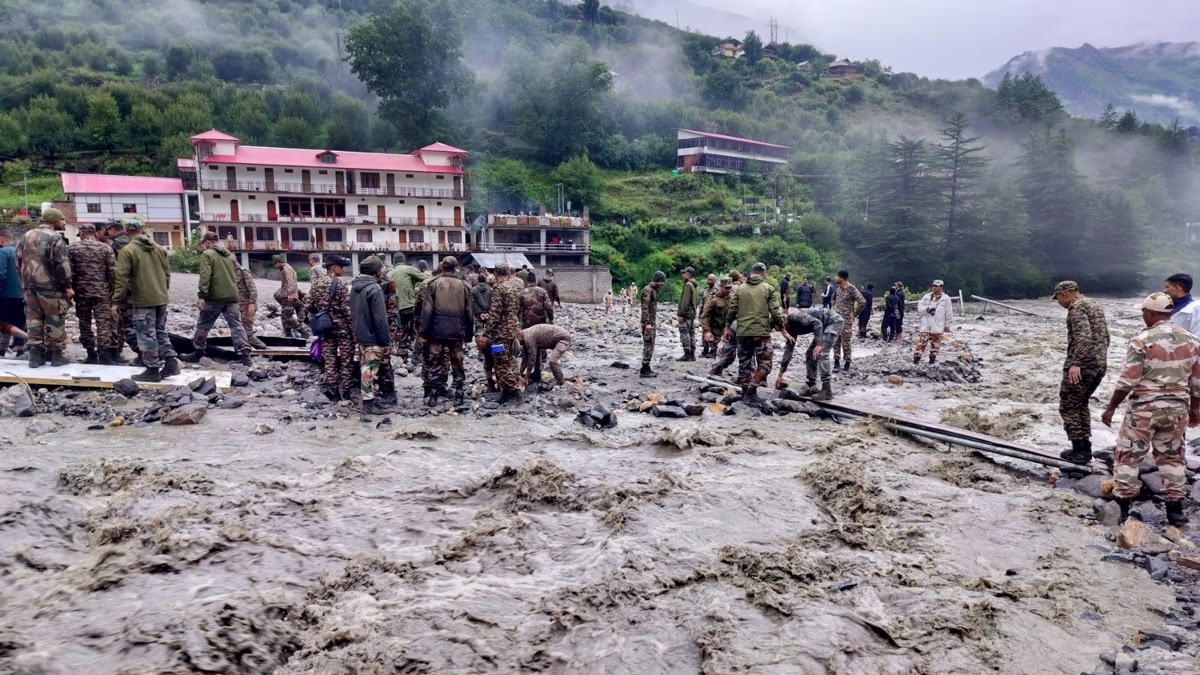 Uttarkashi: Continuous search and rescue operations amidst chaos from flood-triggered disaster in Dharali. (PTI Photo)