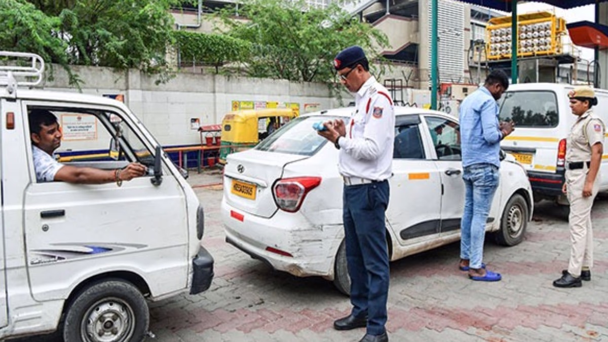 Delhi Government requests reversal of the 'no-fuel' policy for older vehicles (file photo).