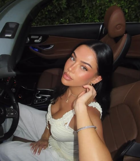 ashlyn-castro03.jpg