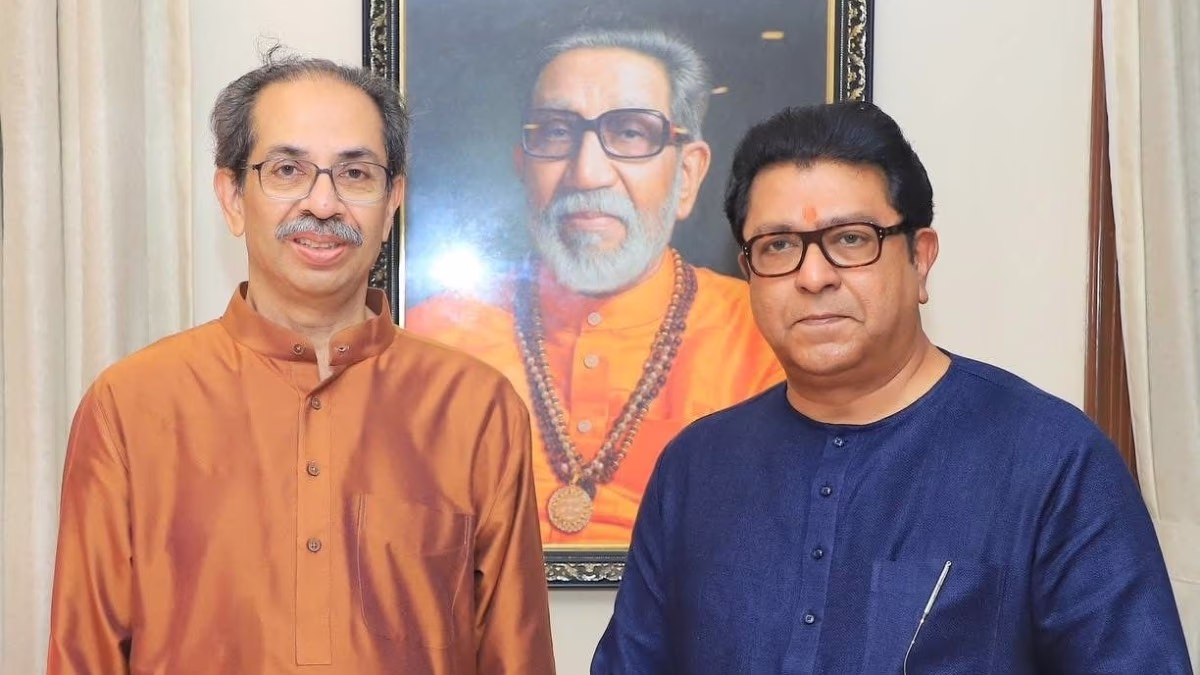Raj Thackeray meets Uddhav Thackeray at Matoshri (Photo: ANI)