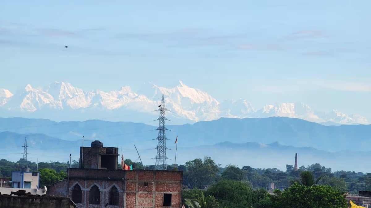 Glimpse of Mount Everest from rooftops in Bihar