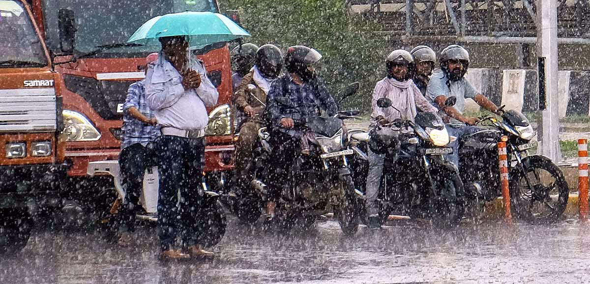 Himachal's Dual Nature Revealed Through Unyielding Rains