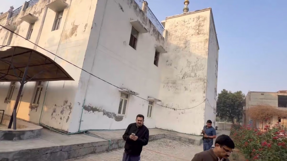 Haryana's DGP O P Singh leads the investigation team, interviewing locals. (Photo: Screengrab)