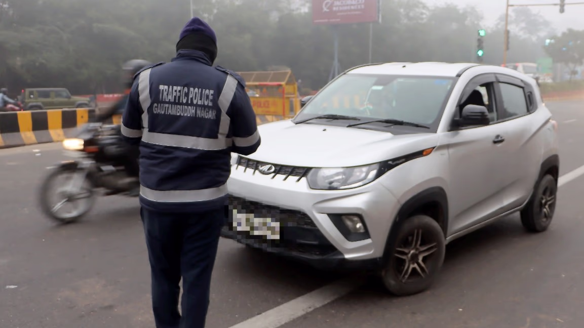 Over 3,700 vehicles fined within 24 hours of the campaign's commencement (Photo- PTI)